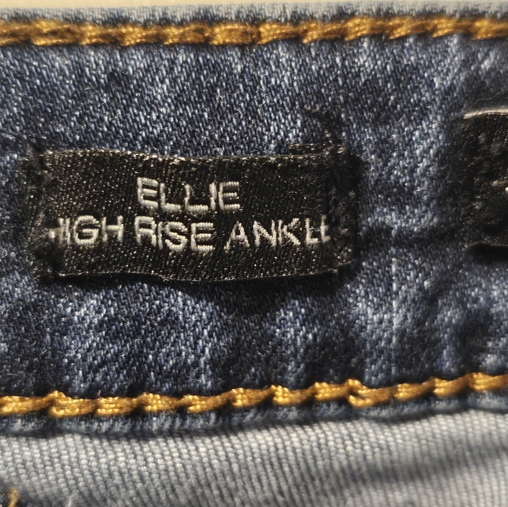 STS Blue Ellie High Rise Ankle Distressed Step Hem Jeans Women's Size 30 - Picture 5 of 14